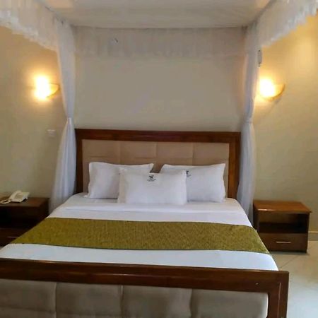 Arch Apartments And Hotel كامبالا المظهر الخارجي الصورة